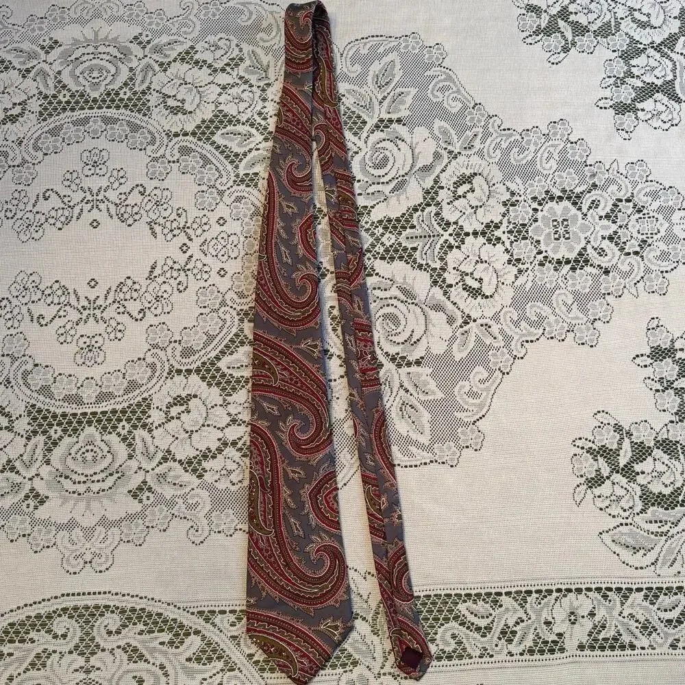 Traditionalist 100% Italian Silk Necktie Paisley REPP Tie 57